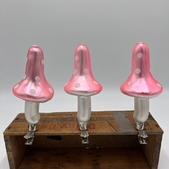 Vintage Martha Stewart Pink & White Polka Dot Mushroom Christmas Tree Clip-On Or - Picture 1 of 3